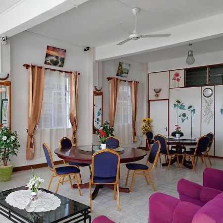 Orient Guesthouse Auberge Mahébourg Dış mekan fotoğraf
