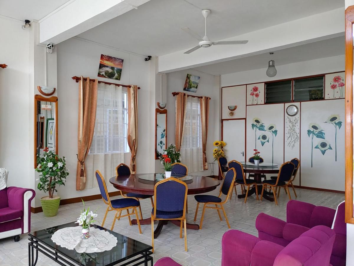 Orient Guesthouse Auberge Mahébourg Dış mekan fotoğraf