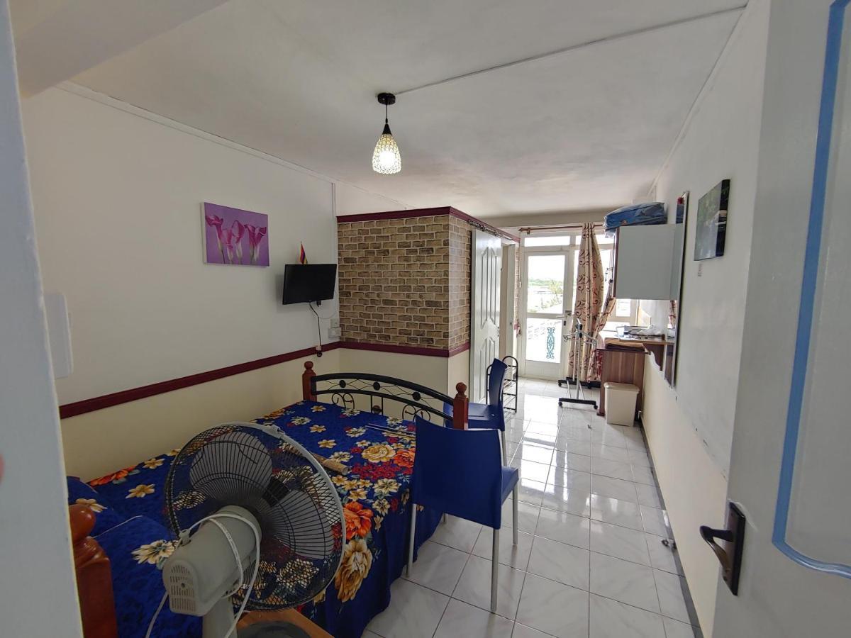 Orient Guesthouse Auberge Mahébourg Dış mekan fotoğraf